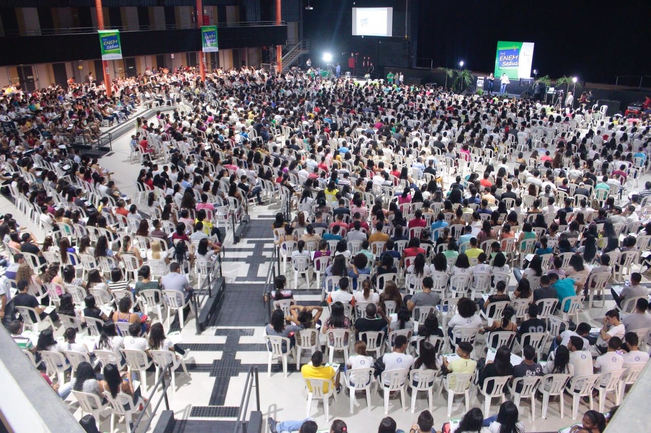Mais de 3 mil alunos acompanham 2ª revisão Pré Enem Seduc
