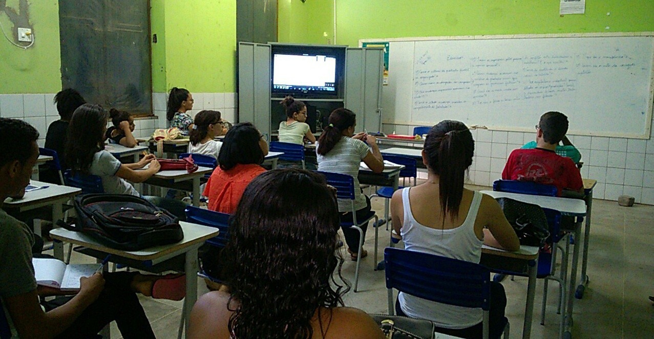 Escola em povoado de Paulistana recebe kit de mediação tecnológica