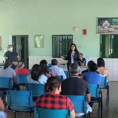 Em visita a Elesbão Veloso, gerente do Canal Educação avalia reunião sobre aulas da Mediação Tecnológica