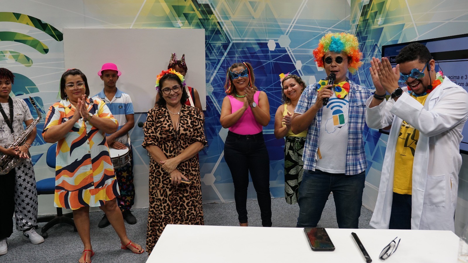 Aulas da Mediação Tecnológica recebem grupo de Carnaval