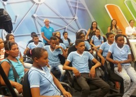 Alunos de Olho D´água realizam visita ao Canal Educação