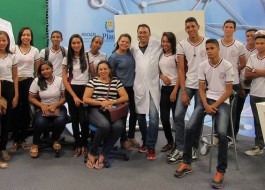 Alunos de Angical visitam Canal Educação