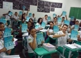 Canal Educação beneficia mais de 17 mil alunos com apostilas